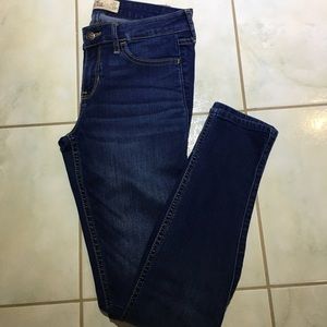 Hollister mid-rise jeans size 5R